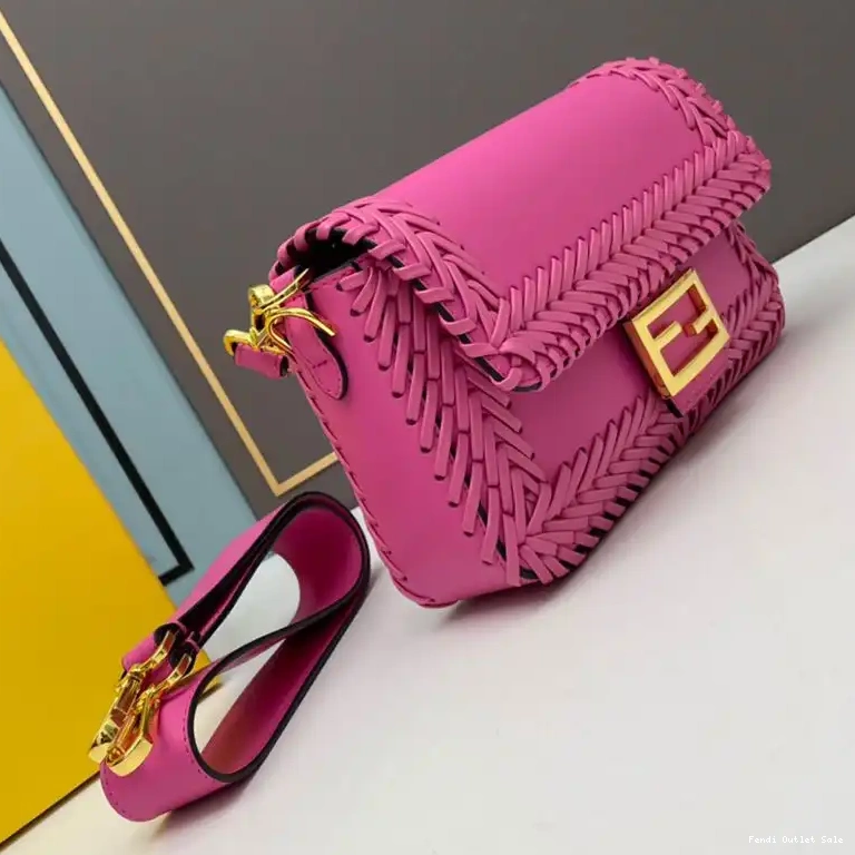 Cheap Rose Baguette Medium Fendi Leather Stitching Bag In 0604